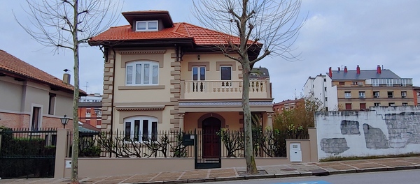 Redistribución de vivienda unifamiliar Ramiro I Oviedo