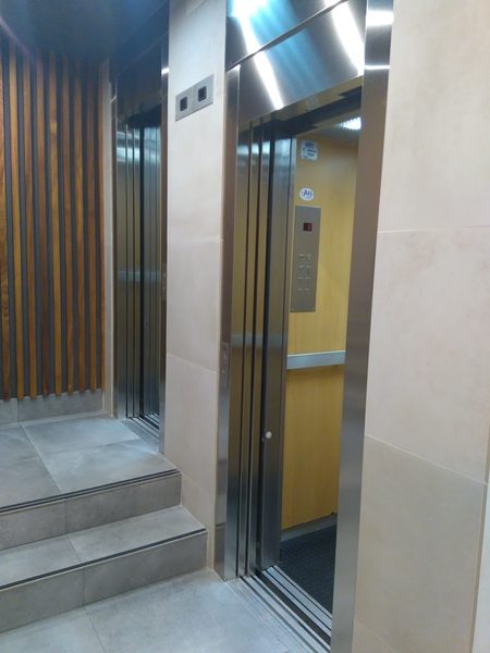 Reforma portal Plaza Campinos Begoña Gijón