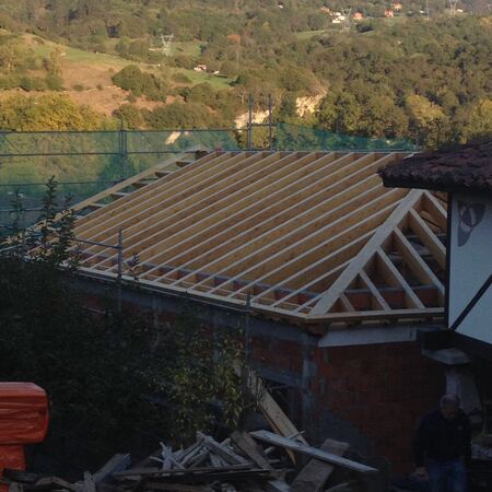 Sustitución cubierta vivienda unifamiliar La Vega de los Caseros Parres