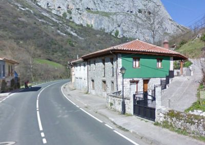 Rehabilitación de casa-cuadra para casa de aldea tres trisqueles en Entrago Teverga (Asturias)